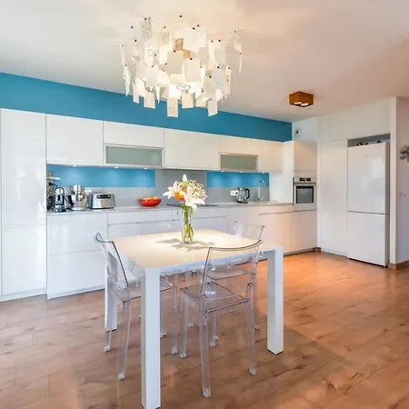Quiet Apartment But Close To Annecy