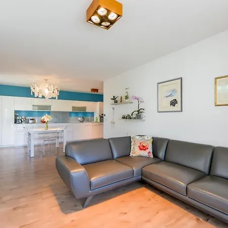 Quiet Apartment But Close To Annecy Annecy